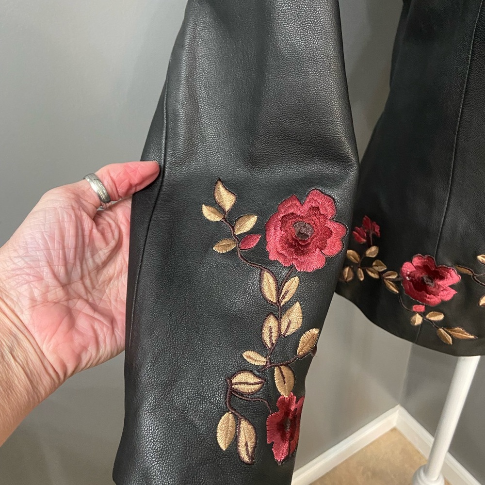 BELLE SPORT Womens Black Leather Jacket Blazer Floral Embroidery Throughout S - Picture 6 of 17